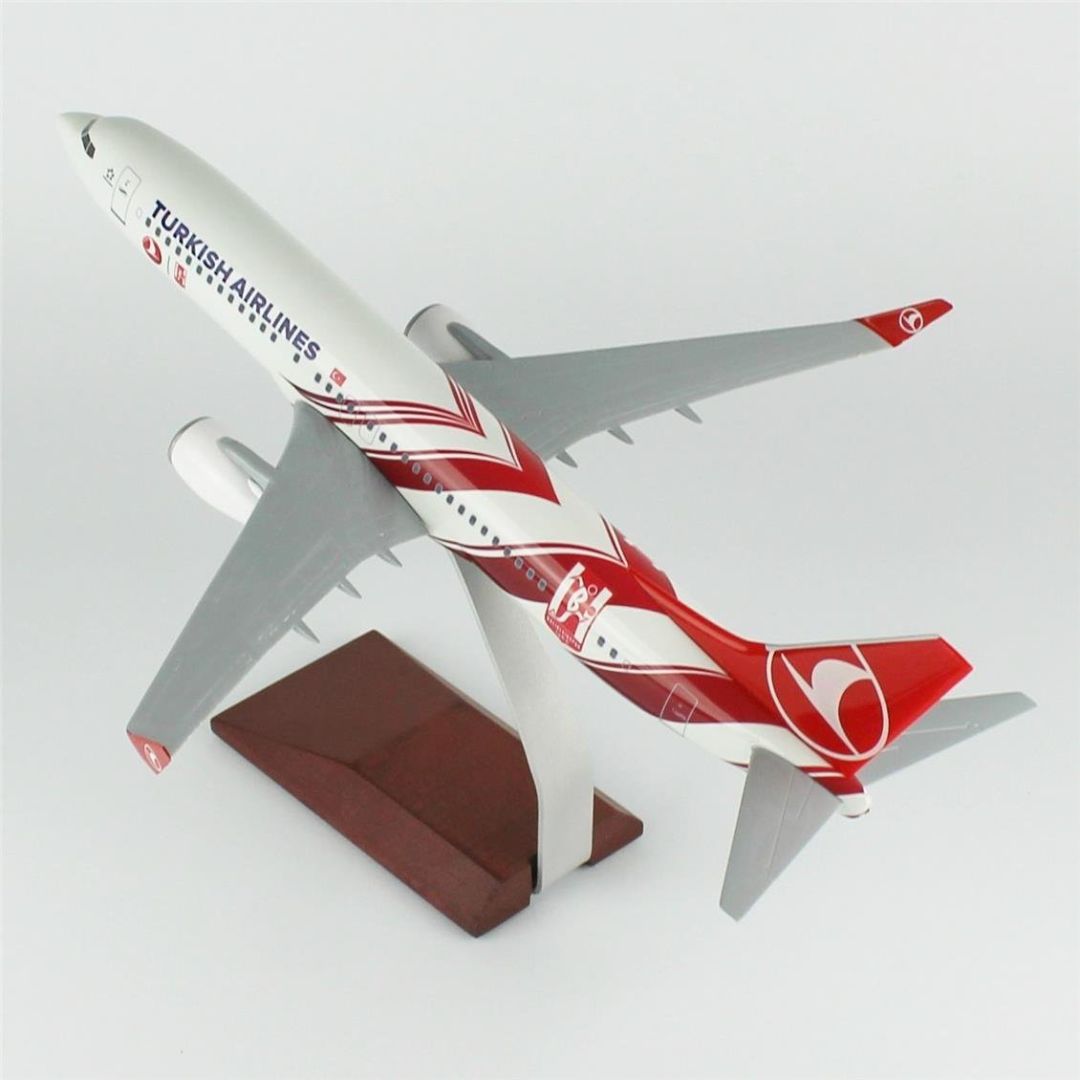 1/100 Ölçek, THY Balıkesir Spor Logolu B737-800 Yolcu Uçağı, Sergilemeye Hazır Ahşap Standlı Model