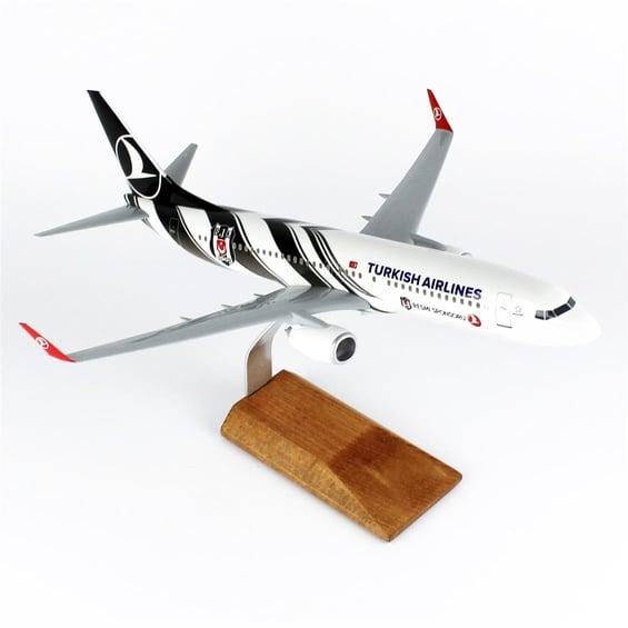 1/100 Ölçek, THY Beşiktaş Logolu B737-800 Yolcu Uçağı, Sergilemeye Hazır Ahşap Standlı Model