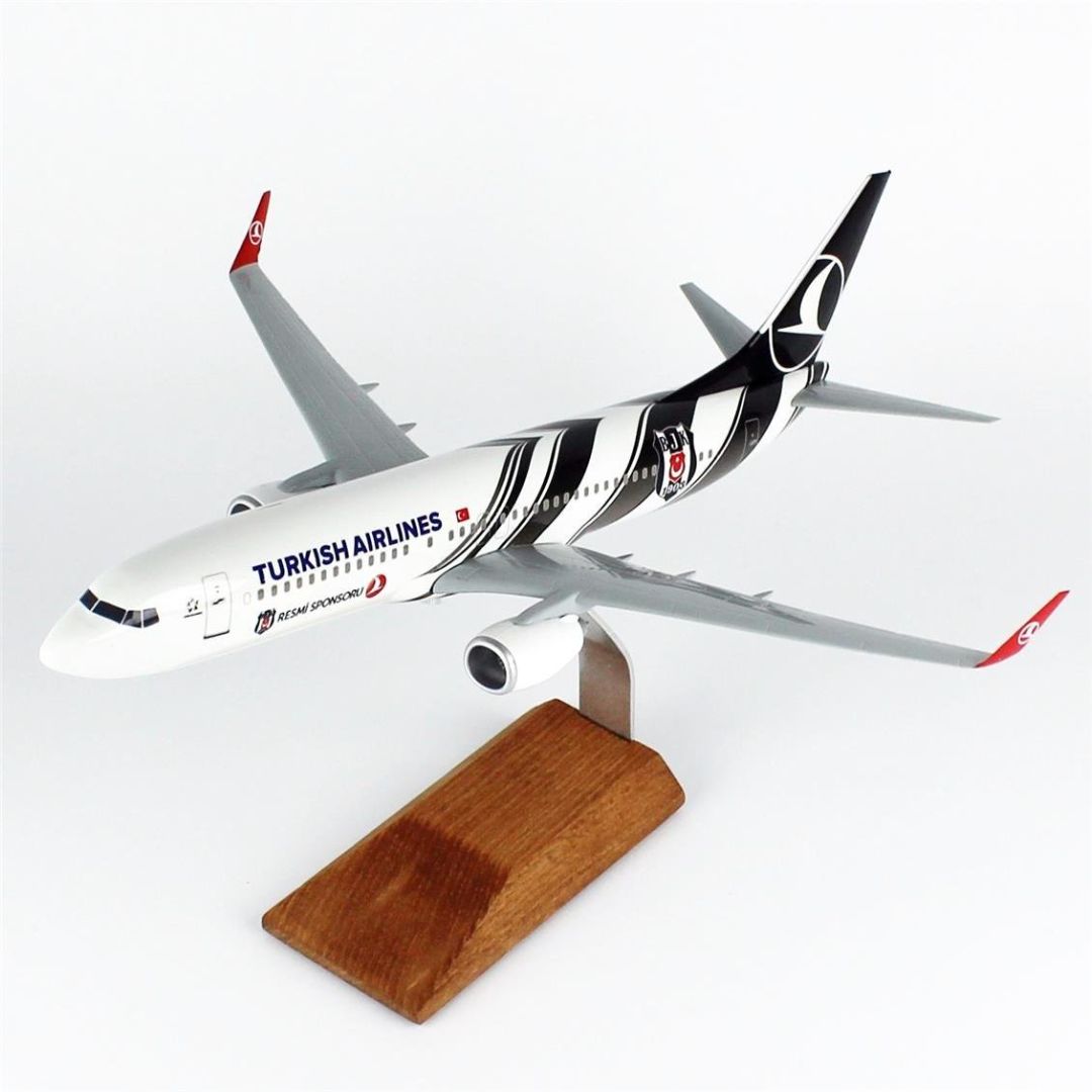 1/100 Ölçek, THY Beşiktaş Logolu B737-800 Yolcu Uçağı, Sergilemeye Hazır Ahşap Standlı Model
