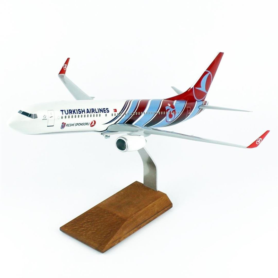 1/100 Ölçek, THY Trabzon Spor Logolu B737-800 Yolcu Uçağı, Sergilemeye Hazır Ahşap Standlı Model
