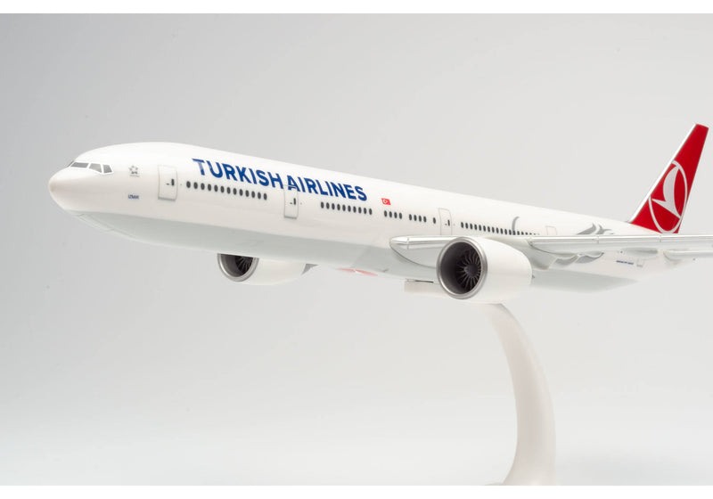 1/200 Ölçek, B777-300ER Turkish Airlines TC-Izmir, Sergilemeye Hazır Plastik Kaideli Model Yolcu Uçağı Herpa