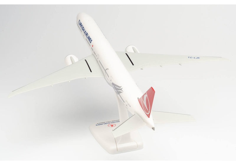 1/200 Ölçek, B777-300ER Turkish Airlines TC-Izmir, Sergilemeye Hazır Plastik Kaideli Model Yolcu Uçağı Herpa
