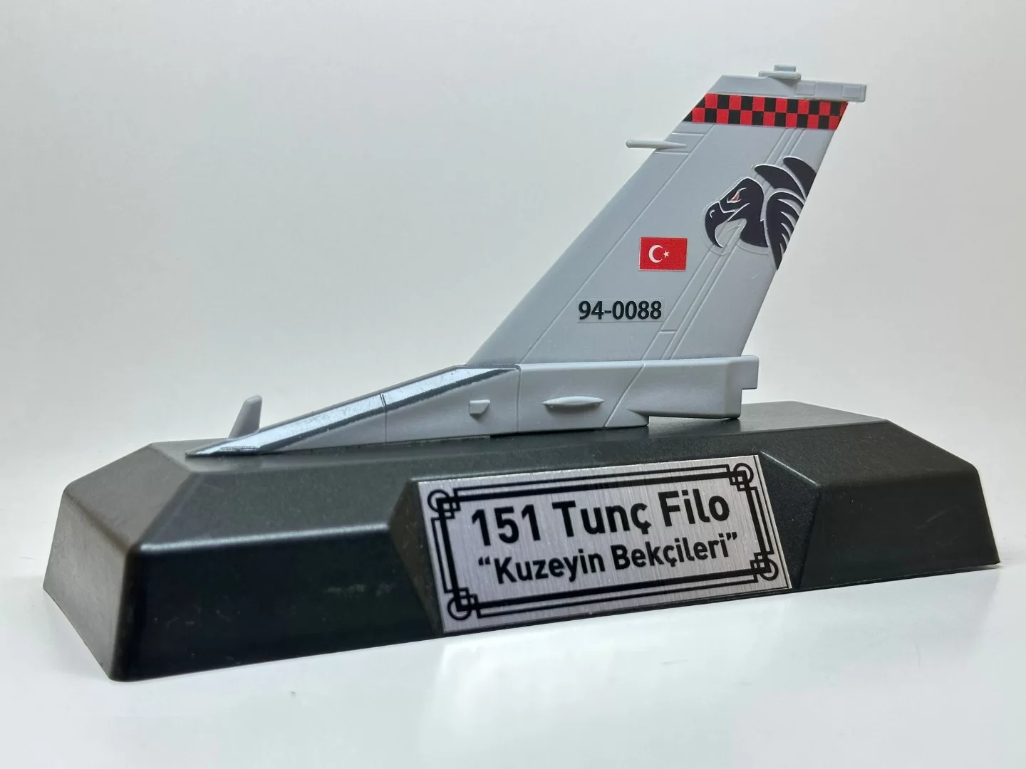 Türk Hava Kuvvetleri  151. Tunc Filo - Kuzeyin Bekçileri - F-16 Arka Dikme (Rudder) Kuyruk numarası 94-0088
