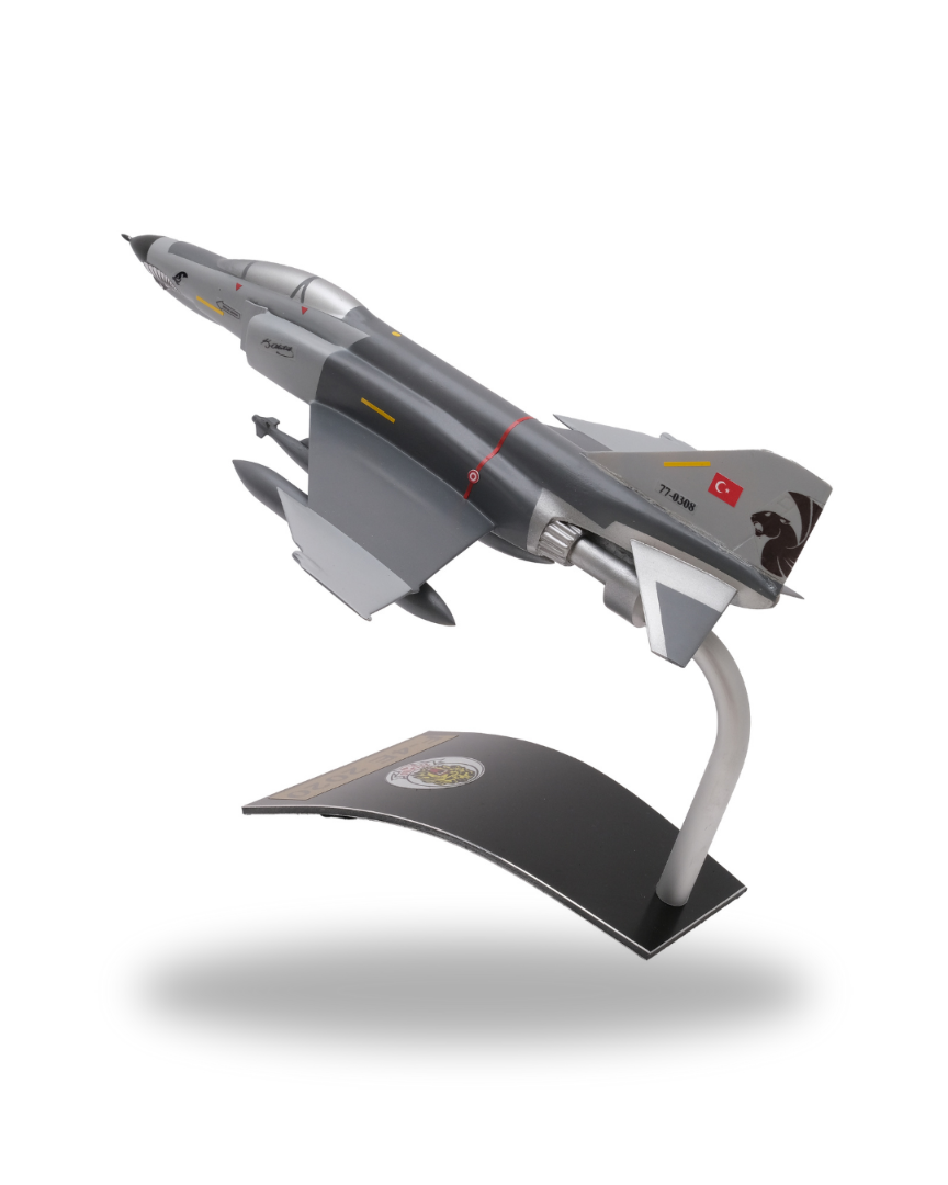 F-4E Phantom II 2020 – 1/48 Ölçek Model Uçak (Montajlı)