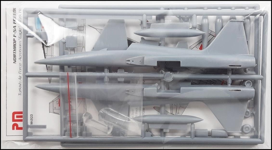 Northrop Freedom Fighter  F-5A 1/72 Eğitim Uçağı Demonte Plastik Maketi PM Model 203 