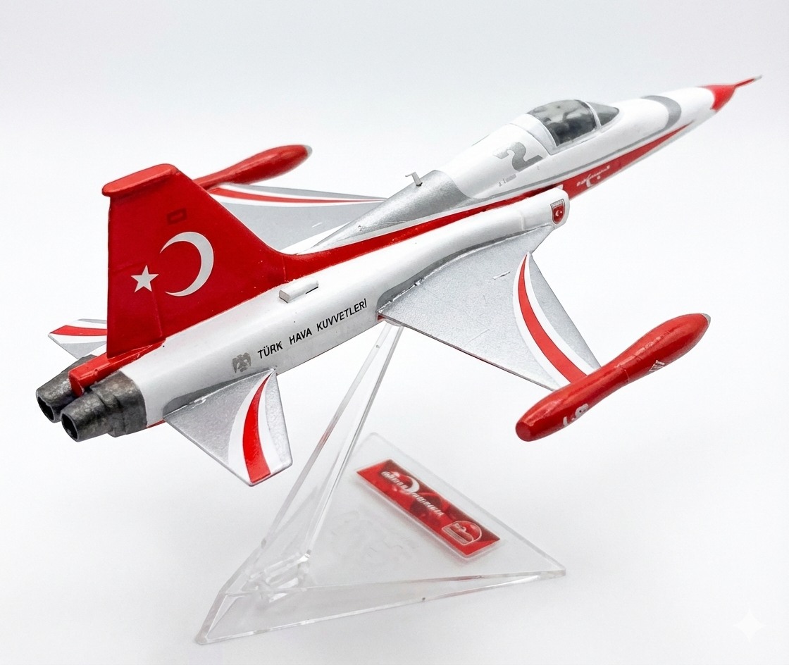 Northrop NF-5A 2000 Freedom Fighter 1/72 PM Model Türk Yıldızları Maket Uçak Kiti (PM-221)