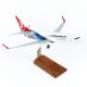 1/100 Ölçek, THY London Logolu B737-800 Yolcu Uçağı, Sergilemeye Hazır Ahşap Standlı Model